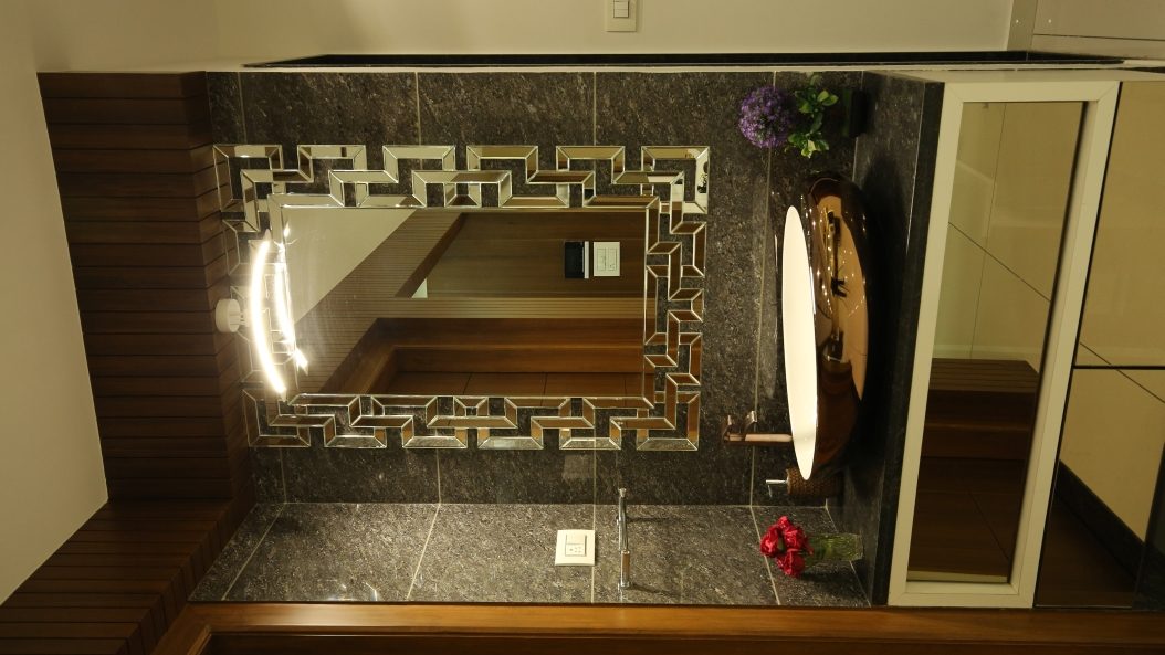 Jiteshbhai  Pramukh YogThe experience of a dream world steeped in the Indian architectural tradition, in a Dumas silhouetted by the sea. - ArtqoraWe make your dream house - We make your dream house